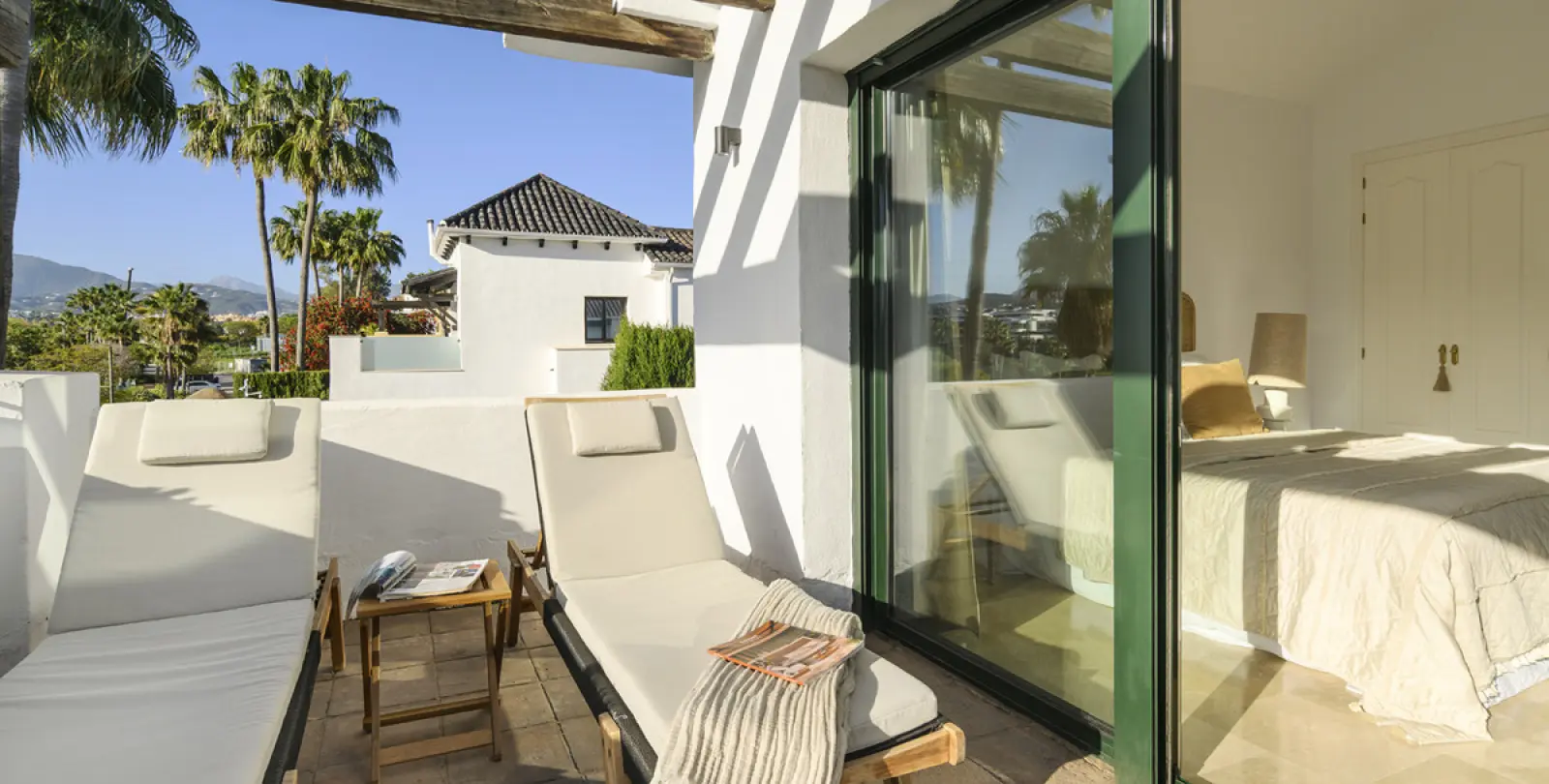 Short-term rent of detached villa in Estepona 26