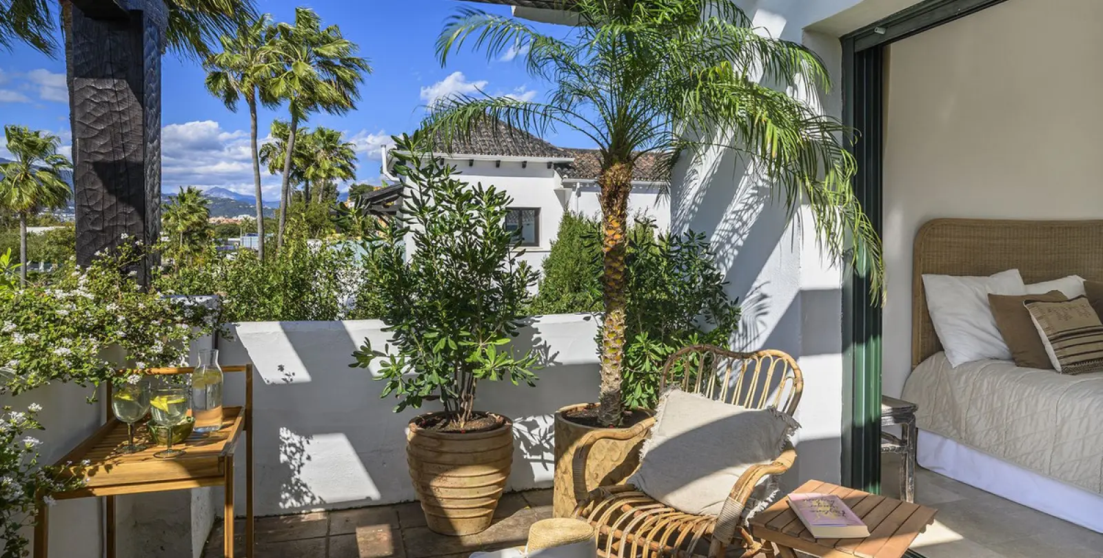 Short-term rent of detached villa in Estepona 27