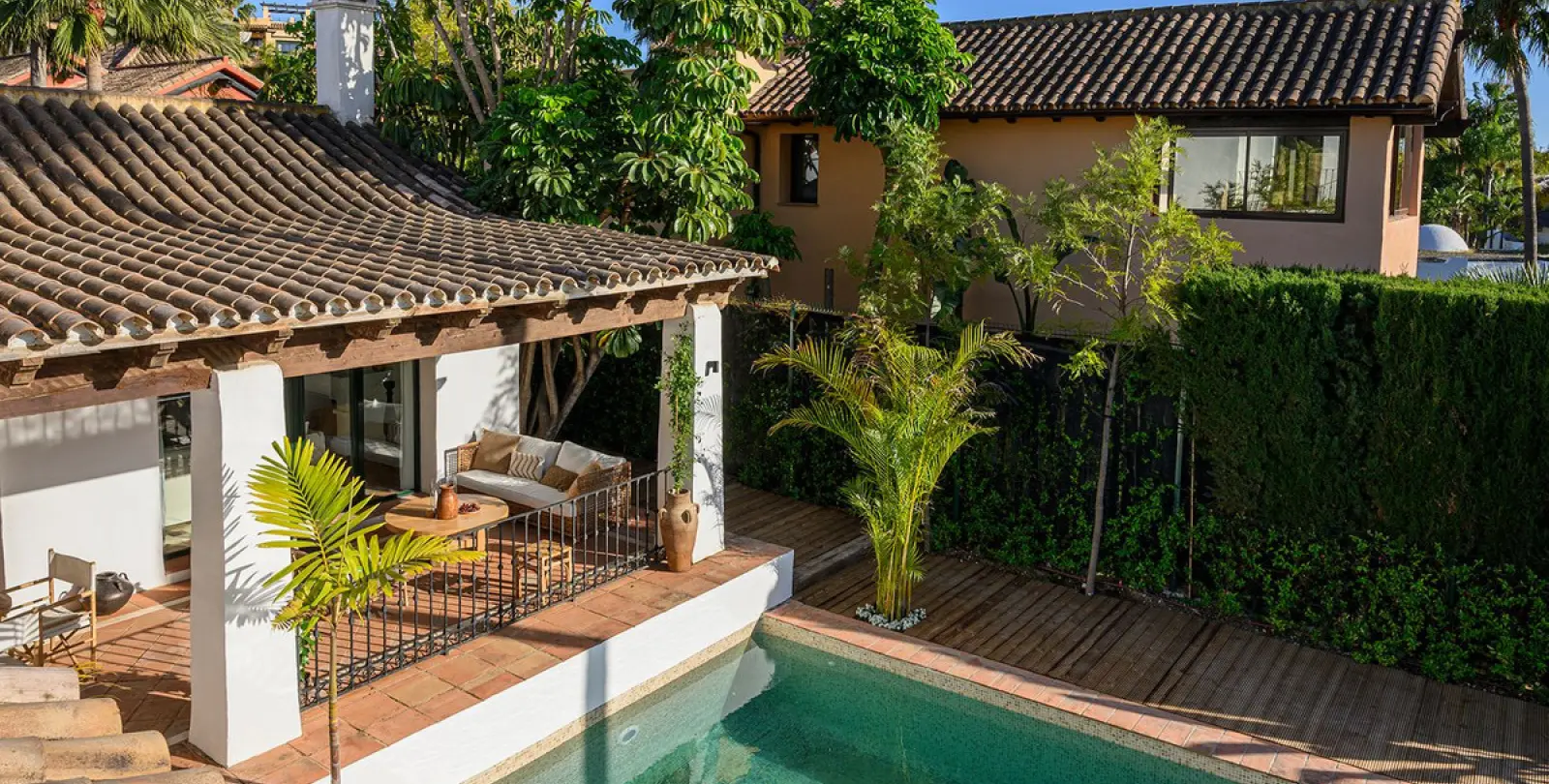 Short-term rent of detached villa in Estepona 47