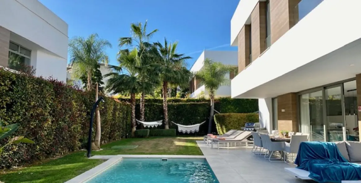 Долгосрочная аренда  отдельно стоящей виллы в Estepona 5