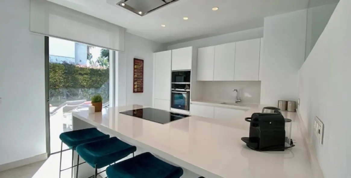 Долгосрочная аренда  отдельно стоящей виллы в Estepona 7