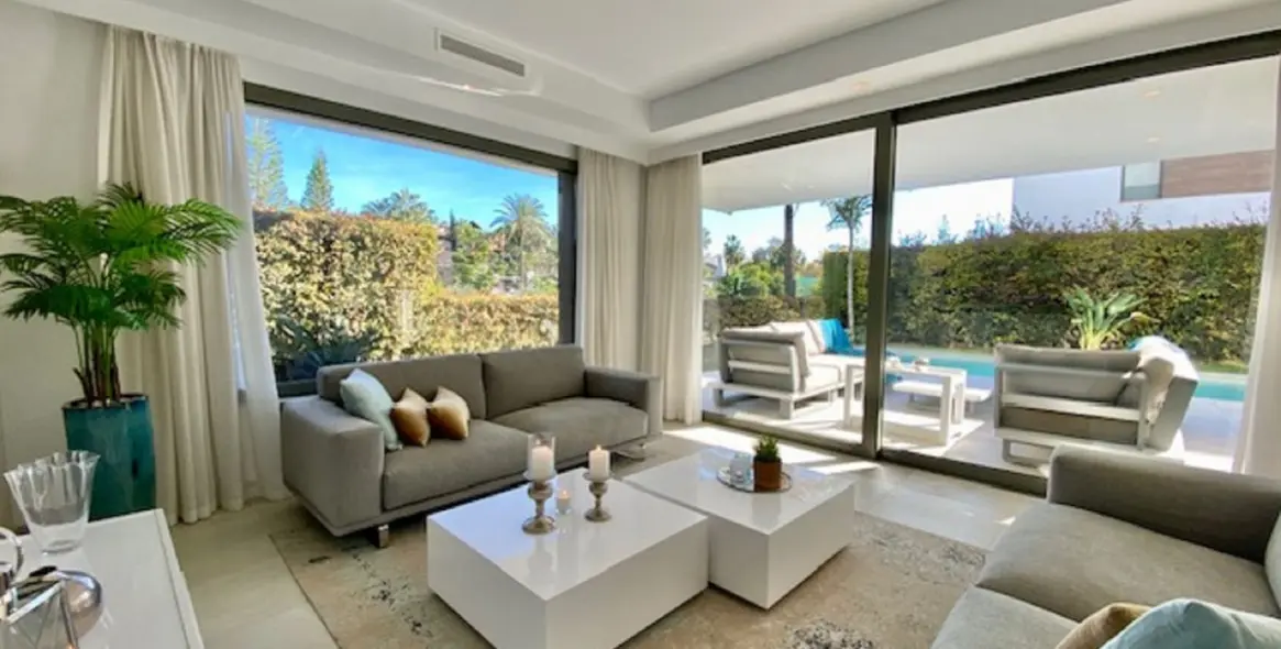 Долгосрочная аренда  отдельно стоящей виллы в Estepona 8