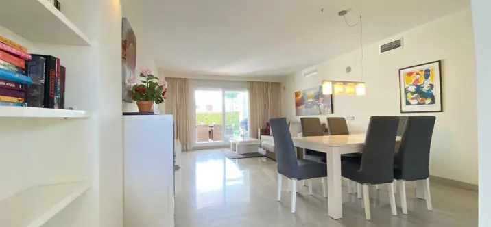 Продажа апартаментов на первом этаже в Estepona 4