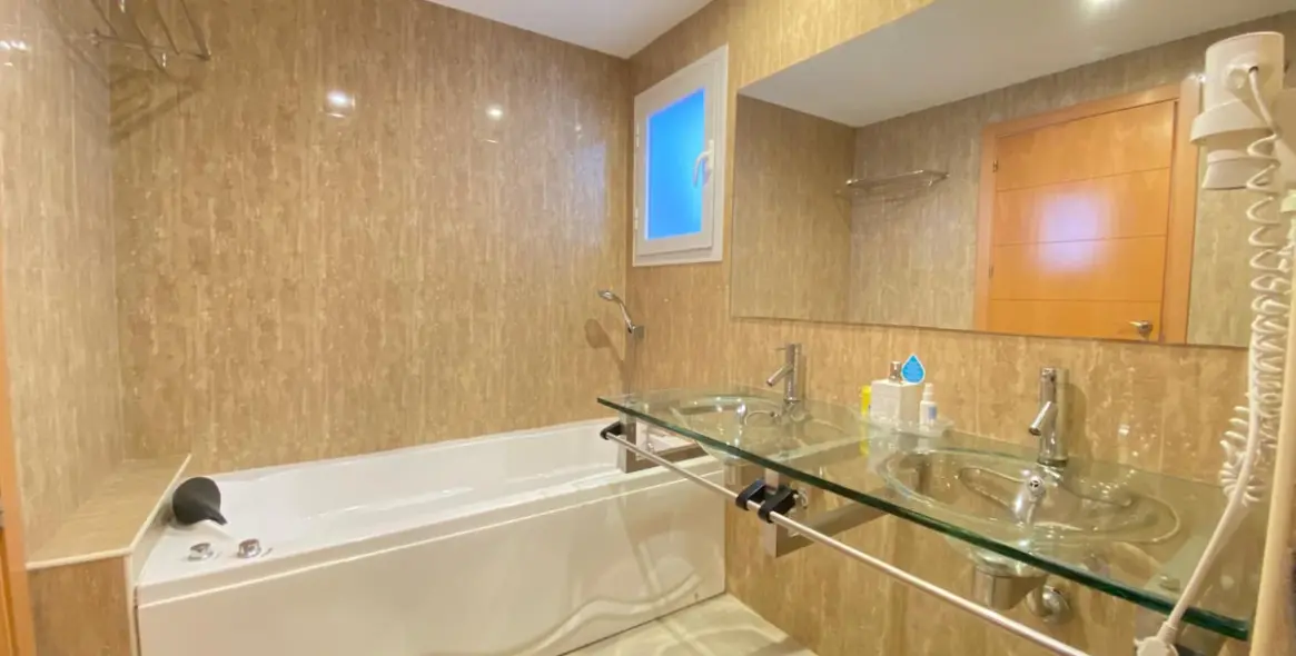 Продажа апартаментов на первом этаже в Estepona 12