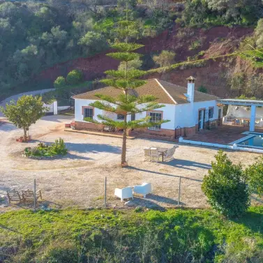 Sale of detached villa in Colmenar