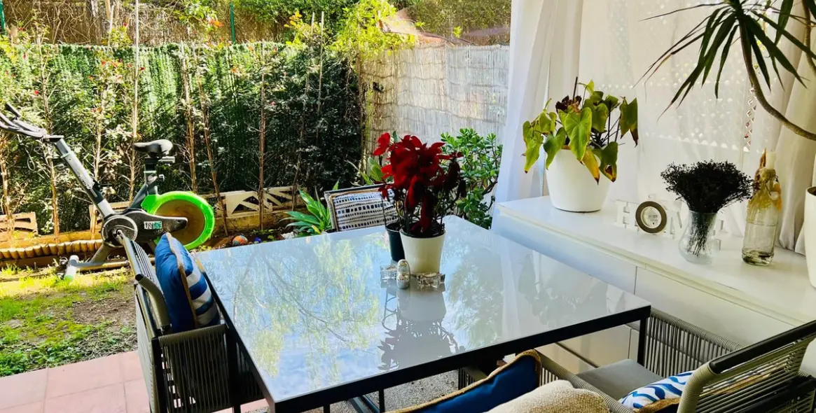 Продажа апартаментов на первом этаже в The Golden Mile 2