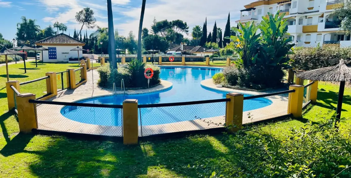 Продажа апартаментов на первом этаже в The Golden Mile 7