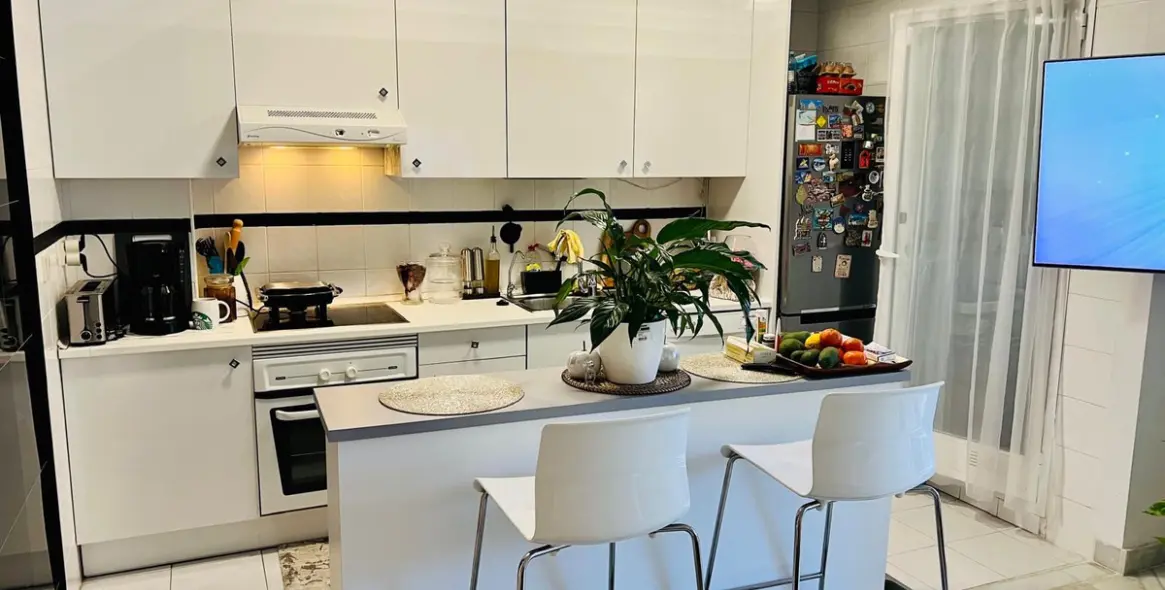 Продажа апартаментов на первом этаже в The Golden Mile 22