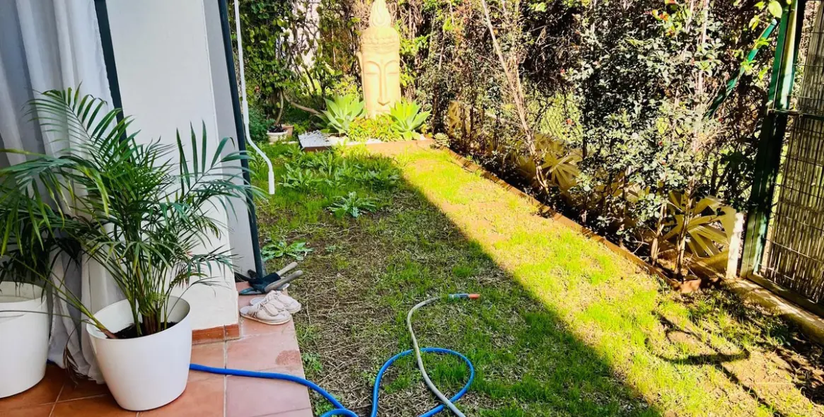 Продажа апартаментов на первом этаже в The Golden Mile 25