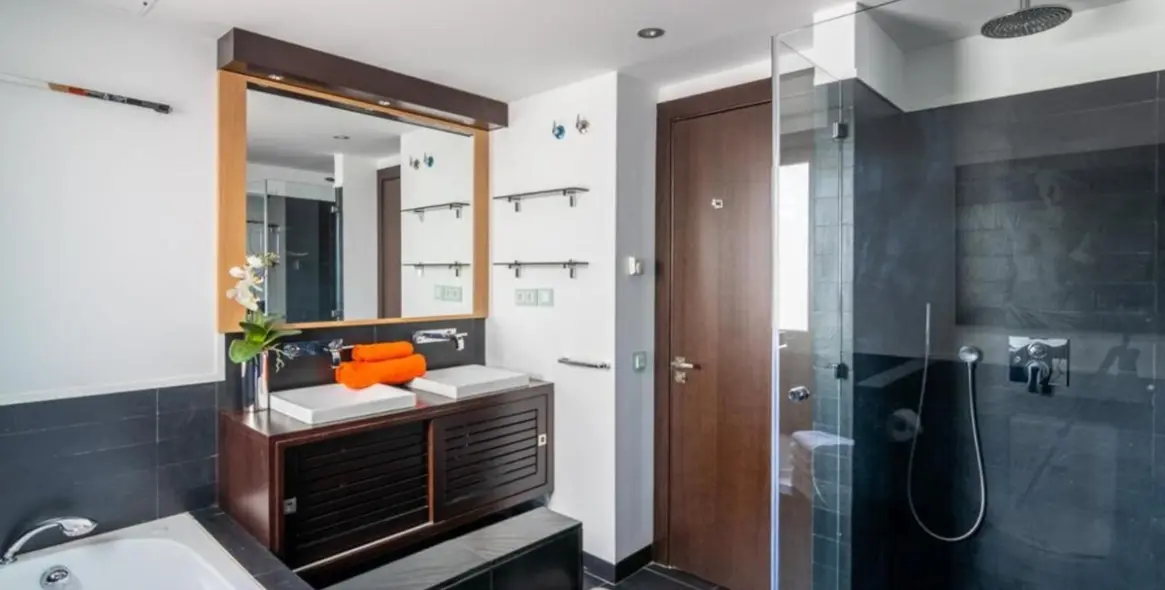 Sale of ground floor apartment in La Heredia 16