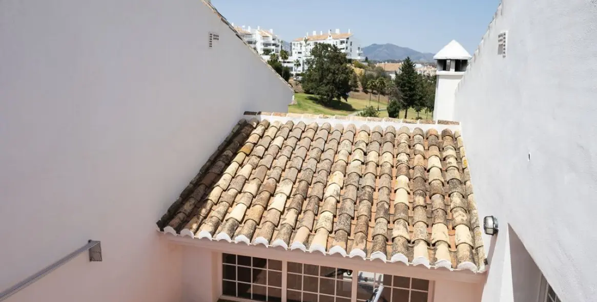 Sale of townhouse in Riviera del Sol 23