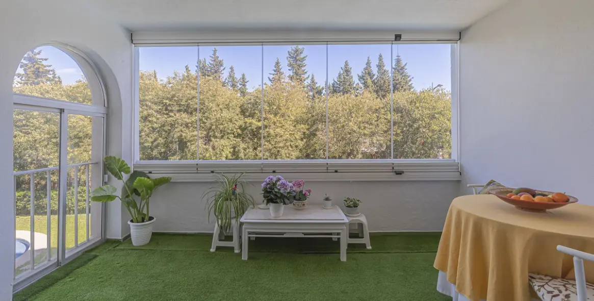 Sale of ground floor apartment in Nueva Andalucía 8