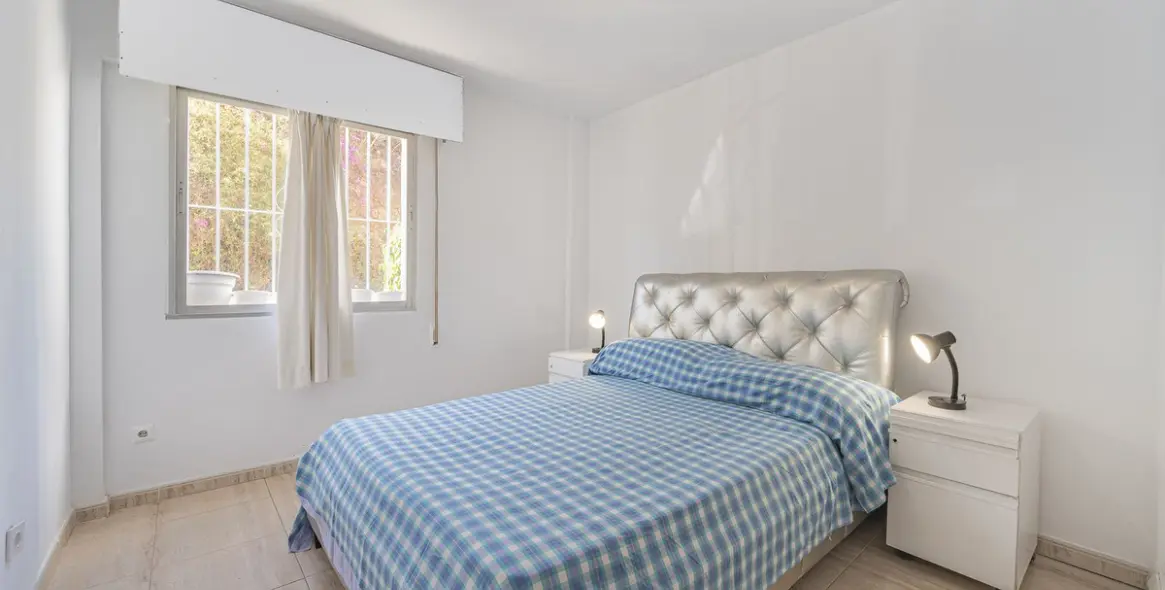 Sale of ground floor apartment in Nueva Andalucía 14