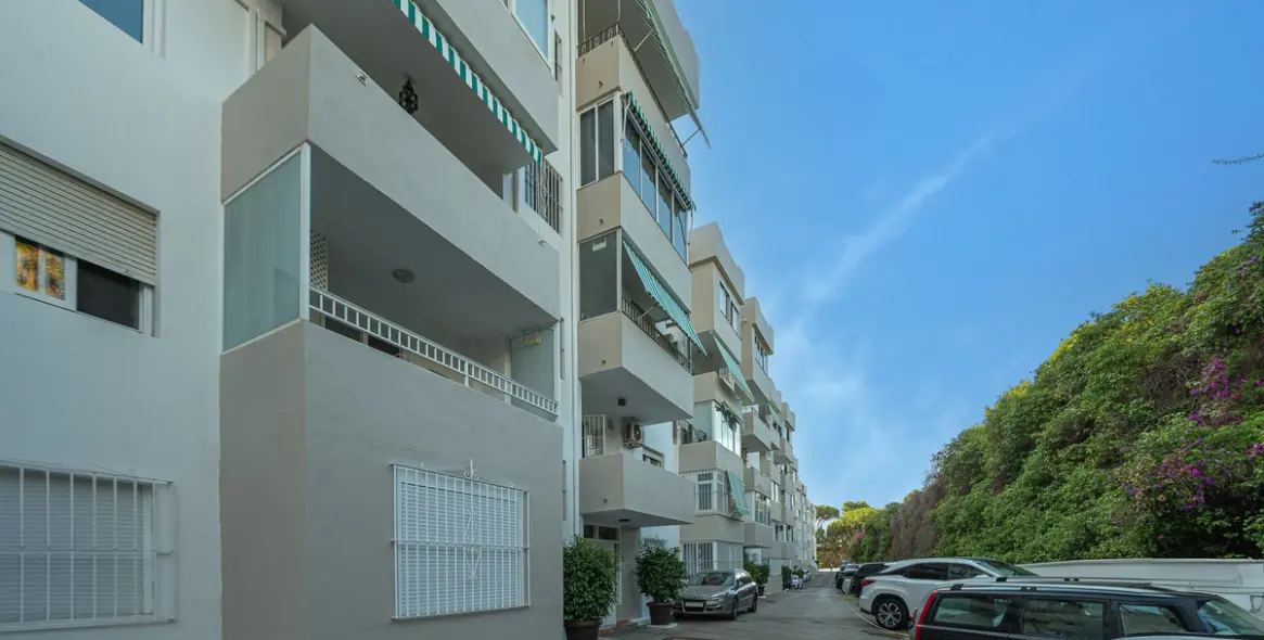 Sale of ground floor apartment in Nueva Andalucía 29