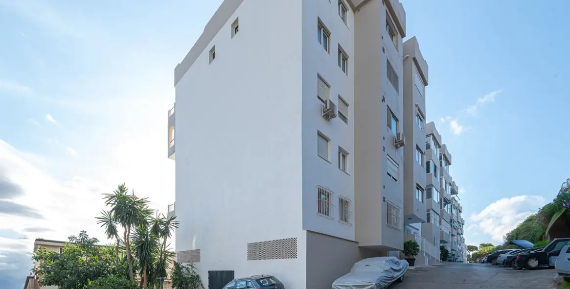 Sale of ground floor apartment in Nueva Andalucía 30