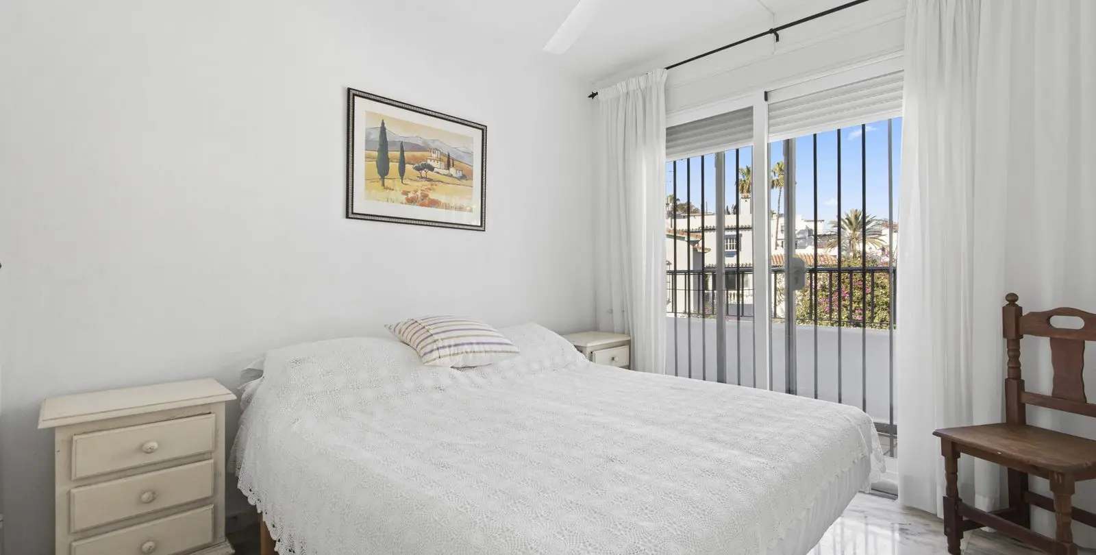 Sale of townhouse in Estepona 17