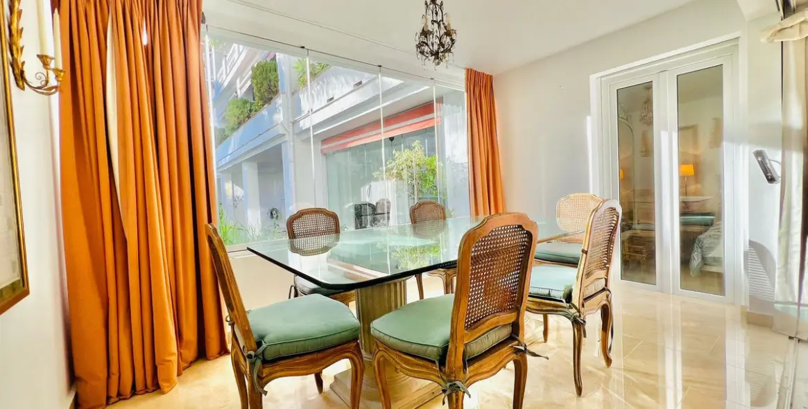 Продажа апартаментов на среднем этаже в The Golden Mile 5