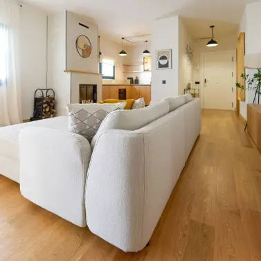 Sale of middle floor apartment in Puerto Banús