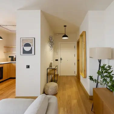 Sale of middle floor apartment in Puerto Banús