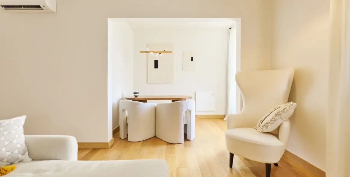 Sale of middle floor apartment in Puerto Banús 8