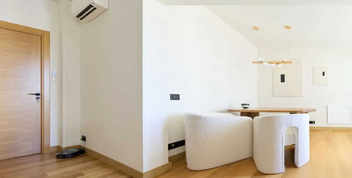 Sale of middle floor apartment in Puerto Banús 9