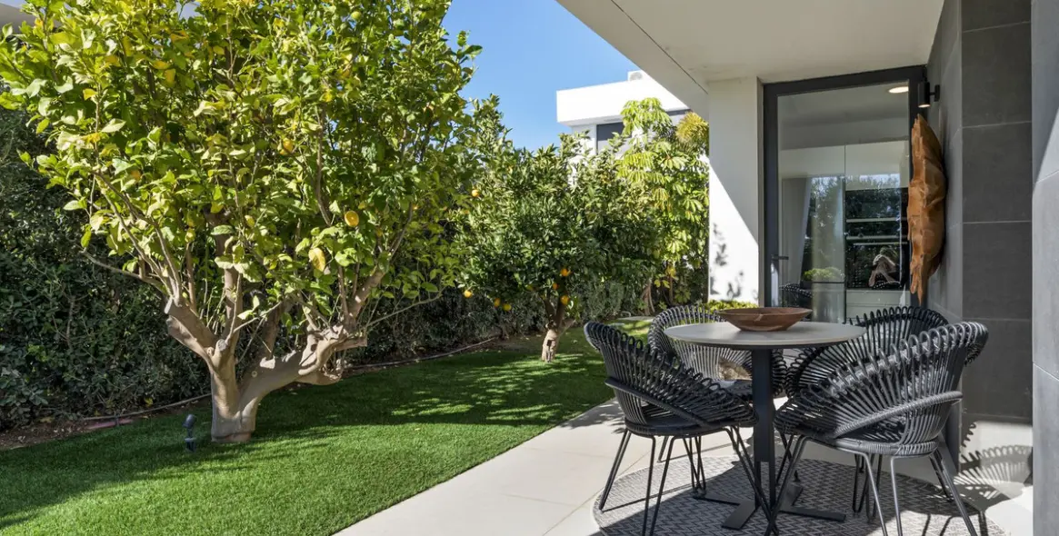 Продажа  отдельно стоящей виллы в Manilva 10