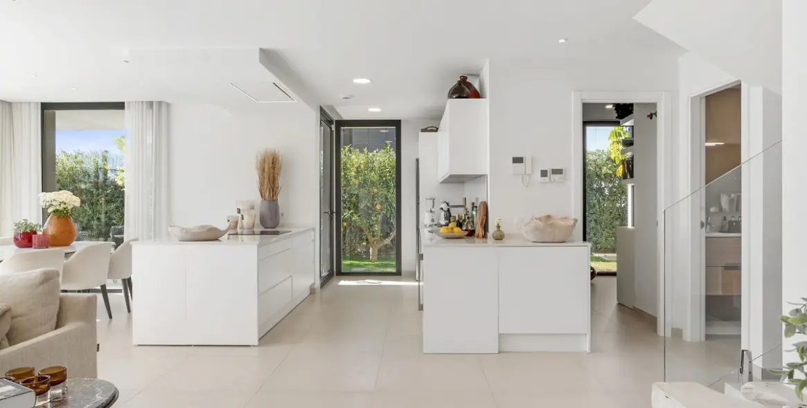 Продажа  отдельно стоящей виллы в Manilva 14