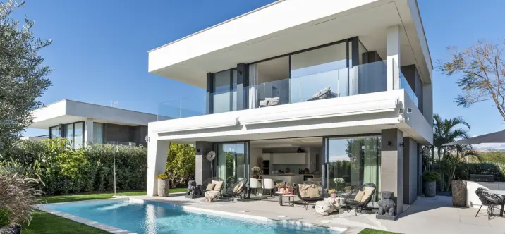 Sale of detached villa in Manilva 0