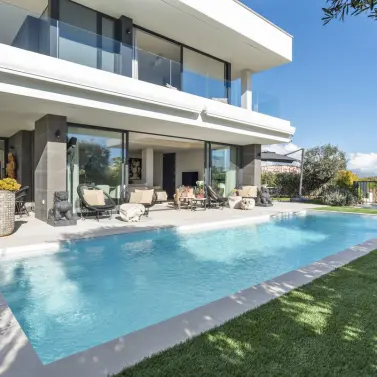 Sale of detached villa in Manilva