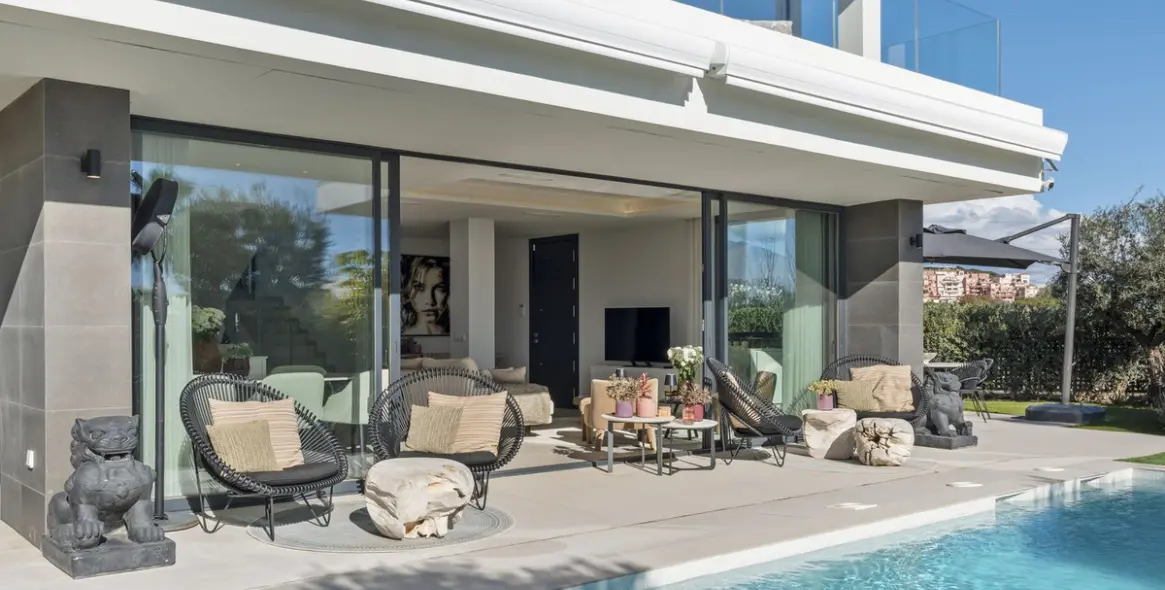 Sale of detached villa in Manilva 4