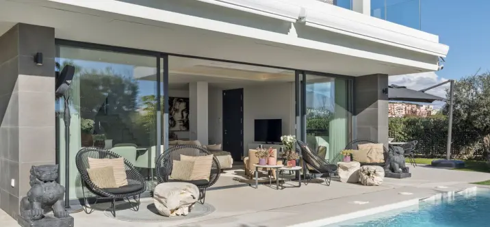 Sale of detached villa in Manilva 3