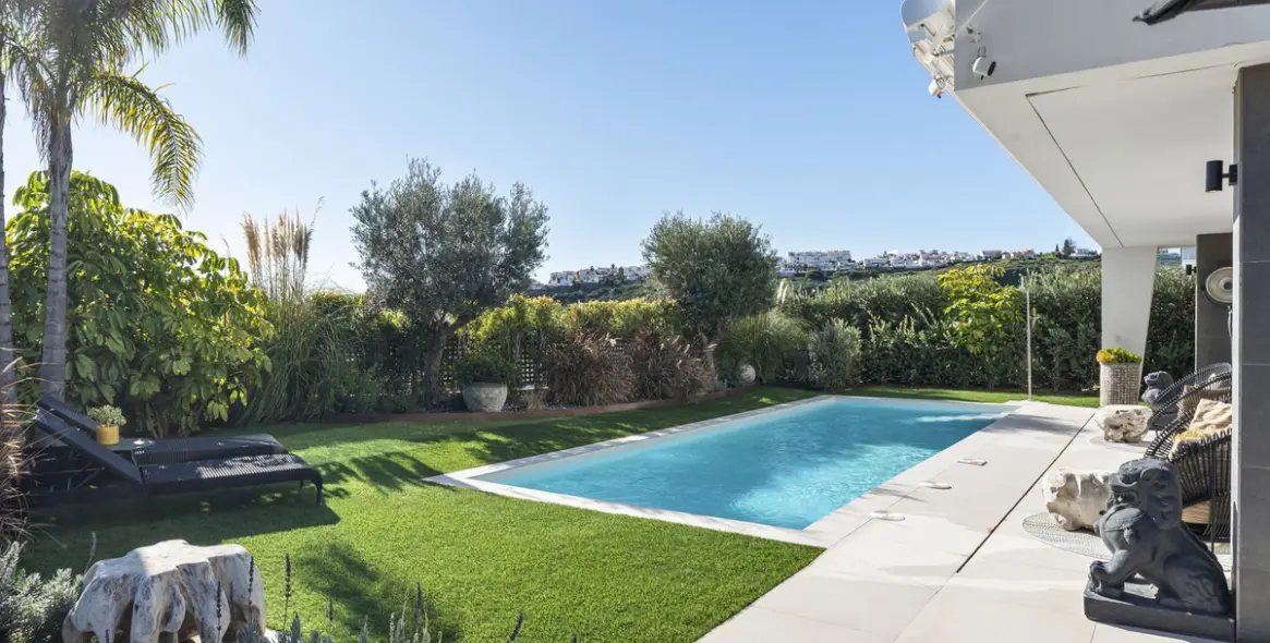 Sale of detached villa in Manilva 5