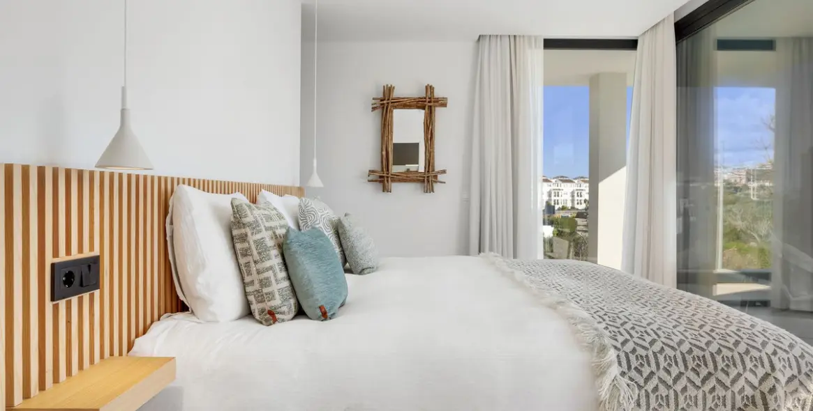 Sale of detached villa in Manilva 23