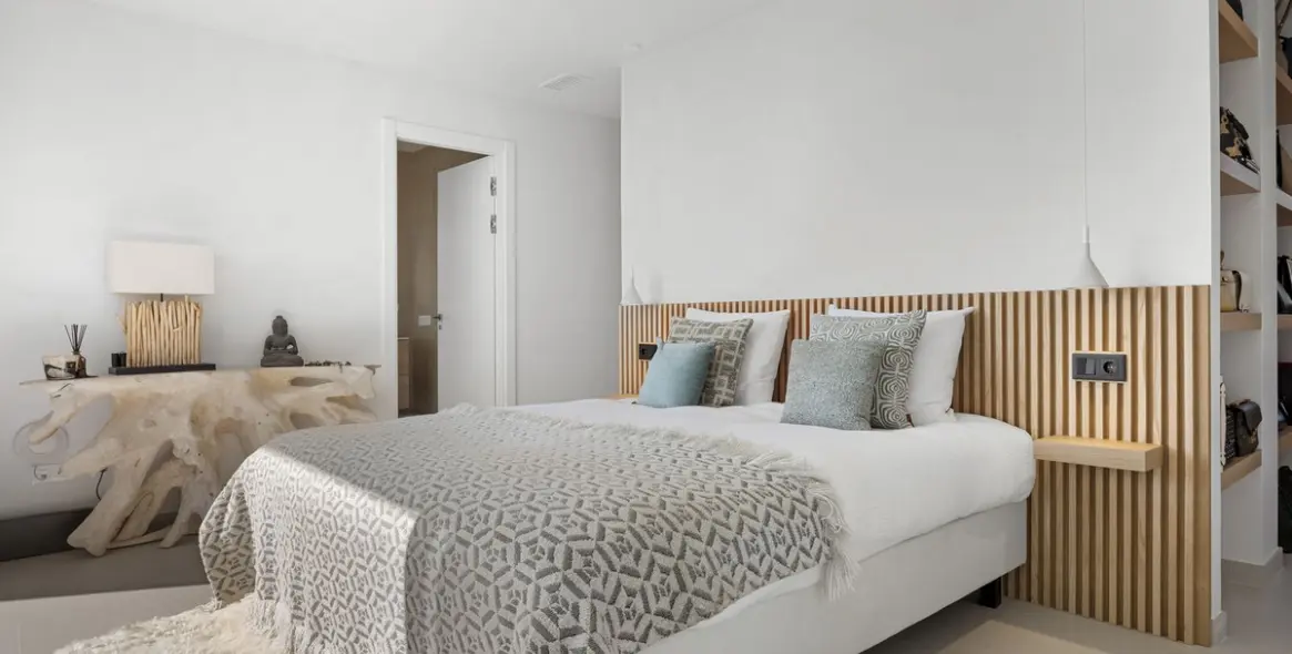 Sale of detached villa in Manilva 24