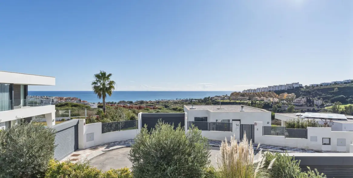 Sale of detached villa in Manilva 29