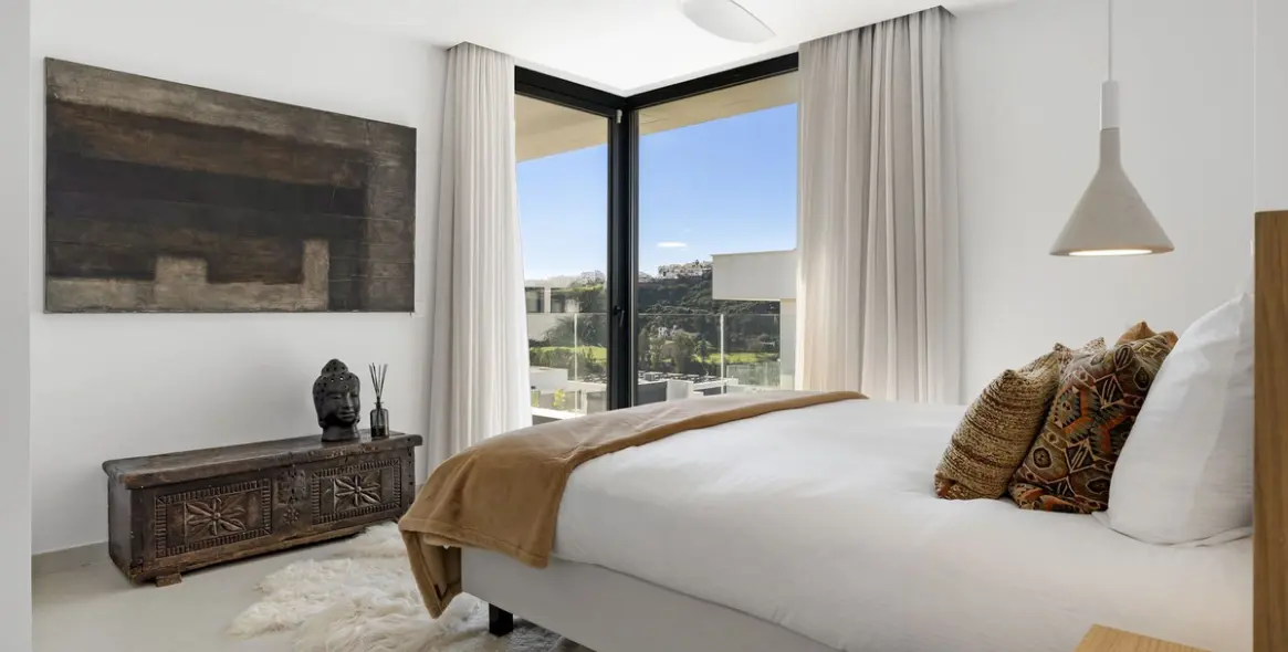 Sale of detached villa in Manilva 32