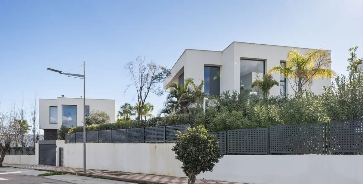 Sale of detached villa in Manilva 35