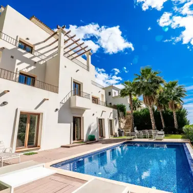 Долгосрочная аренда  отдельно стоящей виллы в Benahavís