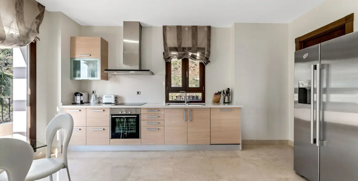 Долгосрочная аренда  отдельно стоящей виллы в Benahavís 9