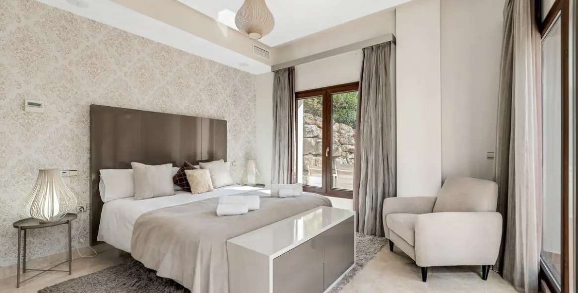 Долгосрочная аренда  отдельно стоящей виллы в Benahavís 15