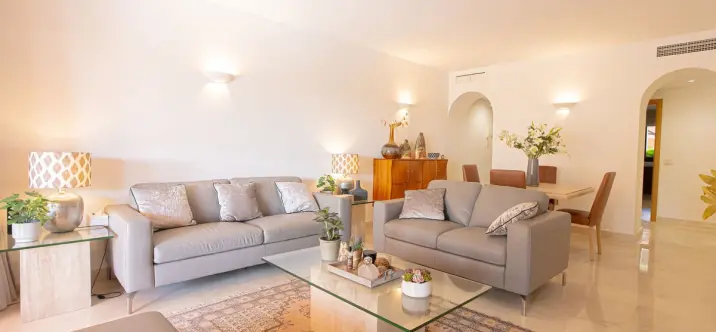 Sale of ground floor apartment in Bel Air 2