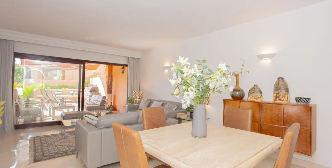 Sale of ground floor apartment in Bel Air 4