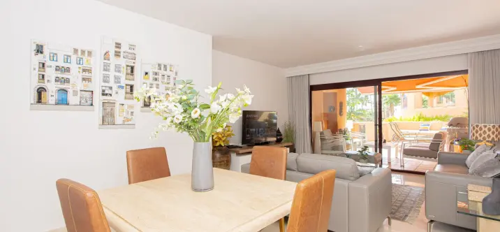 Sale of ground floor apartment in Bel Air 4