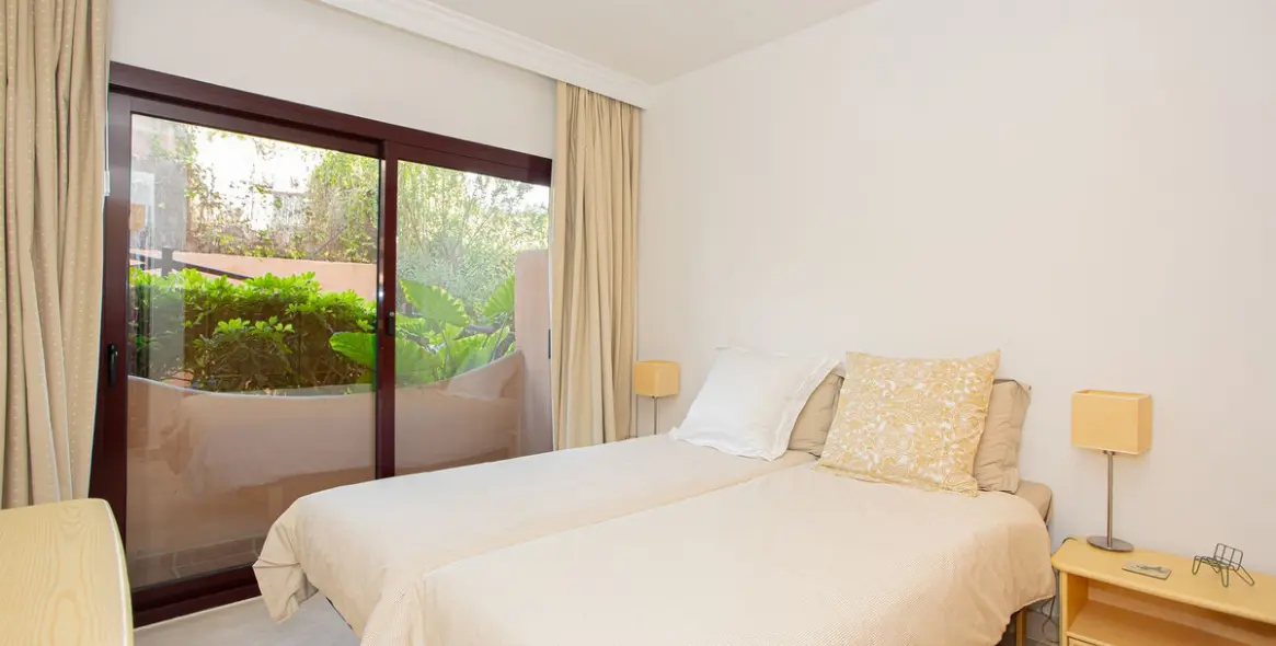 Sale of ground floor apartment in Bel Air 19