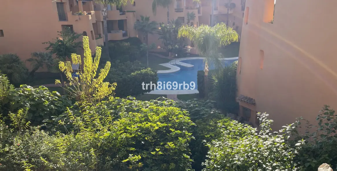 Sale of middle floor apartment in Bel Air 1