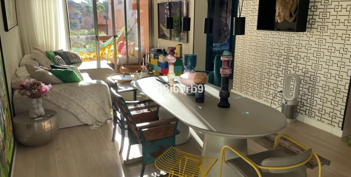 Sale of middle floor apartment in Bel Air 3