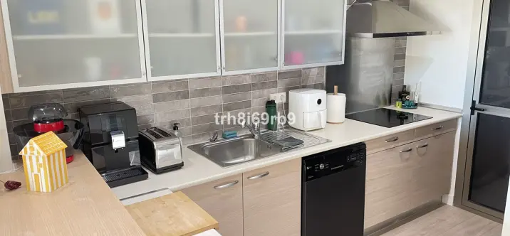 Продажа апартаментов на среднем этаже в Bel Air 3