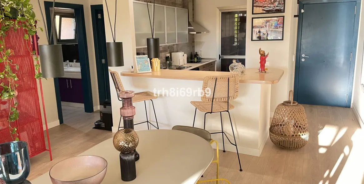 Sale of middle floor apartment in Bel Air 5