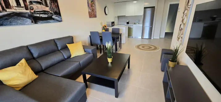 Sale of ground floor apartment in Estepona 2