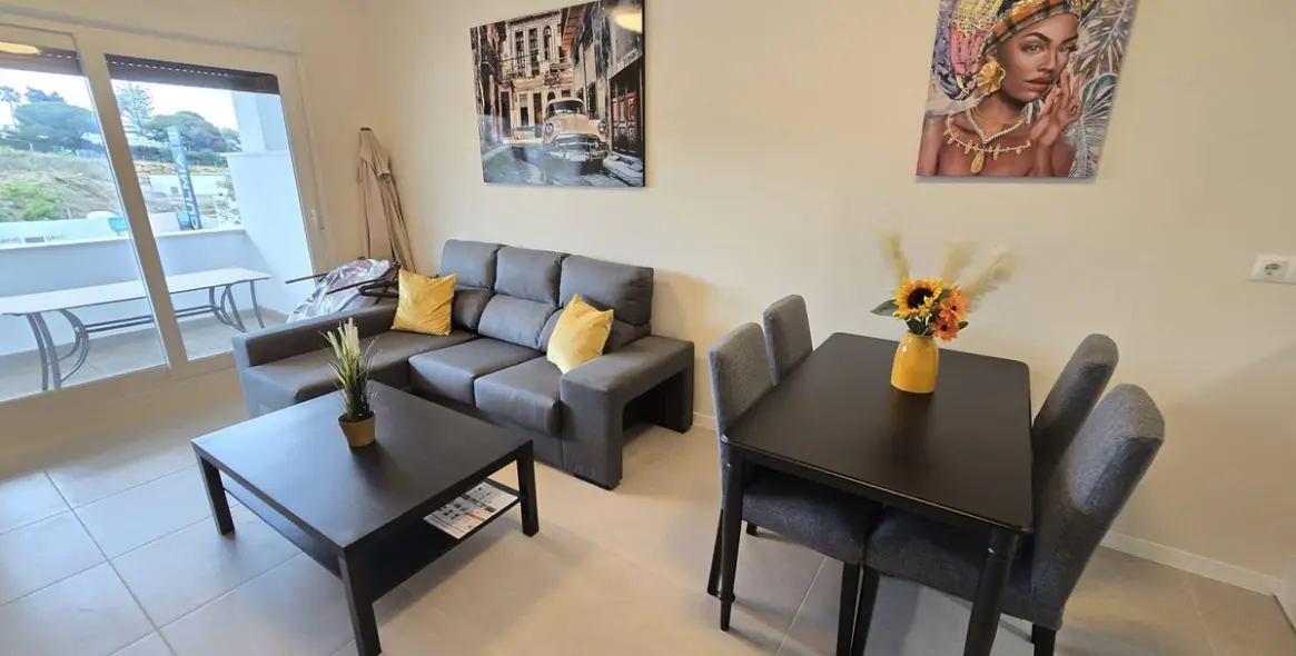 Sale of ground floor apartment in Estepona 4